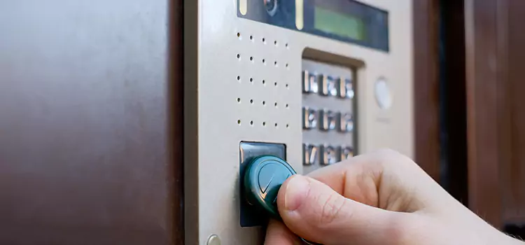 Enhanced Security Features Sainte-Brigitte-de-Laval