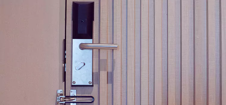 Installing a Maglock Sainte-Brigitte-de-Laval